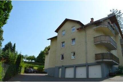 Schöne 4-Raum Wohnung mit Balkon zu vermieten! - Schweina