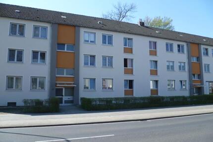 3 Zimmer Wohnung mit Balkon demnächst frei! - Düsseldorf Stadtbezirk 8