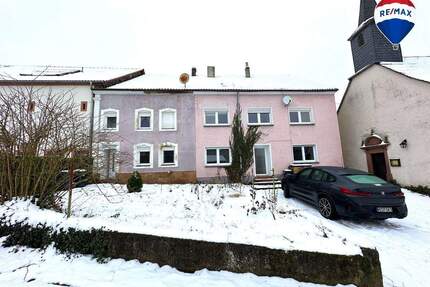Attraktives Mehrfamilienhaus mit Entwicklungspotenzial - vier Wohneinheiten in zwei Gebäuden - Merzig / Fitten