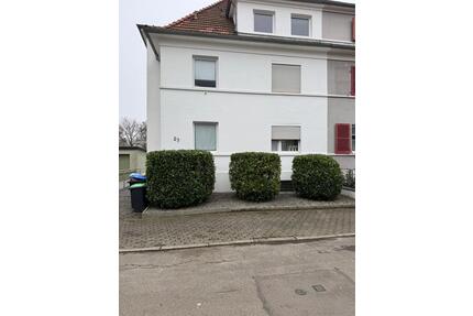 Helle 2 Zimmer Küche Bad Wohnung - Merchweiler