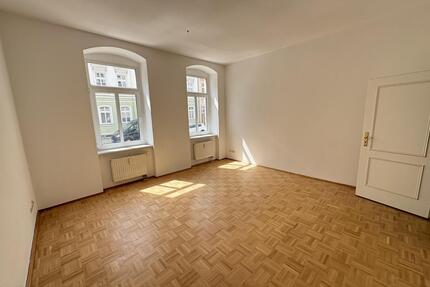 Charmante Drei-Raum-Wohnung mit Terrasse in Zwickau