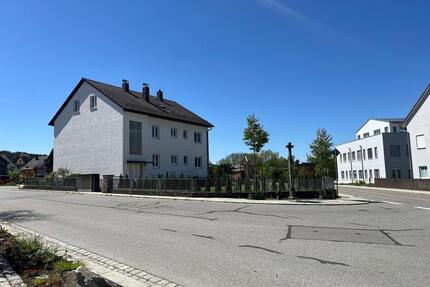 Mehrfamilienhaus in Wenzenbach - 1.100.000,00&nbsp;EUR Kaufpreis, ca.&nbsp; 280,00&nbsp;m&sup2; in Wenzenbach (PLZ: 93173)