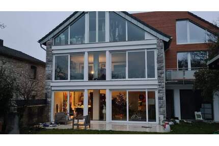 Nur 2.386 € pro m² Wfl., großzügiges 265 m² Anwesen in dem historischen und idyllischen Teil von Breinig, nur 10 Min. zur Eifel bzw. nach Aachen*.... - Stolberg