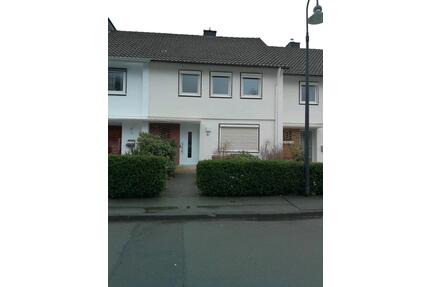 Reinhaus 140qm ab 1.8.26 - 950,00&nbsp;EUR Kaltmiete, ca.&nbsp; 140,00&nbsp;m&sup2; in Bad Berleburg (PLZ: 57319)