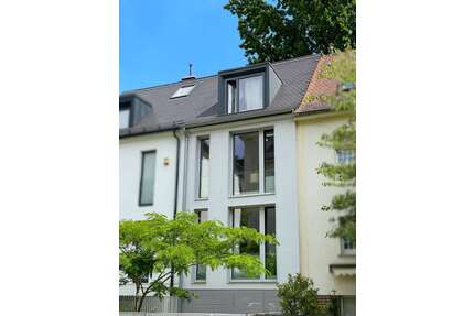Haus zum Mieten in Frankfurt 3.450,00 € 130 m²