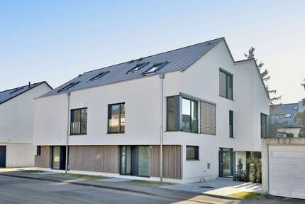Haus zum Kaufen in Korntal 1.295.000,00 € 208 m²