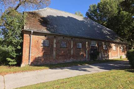 Ehemaliges Kutscherhaus - Pferdestall wartet auf neue Ideen - Woldegk Mildenitz