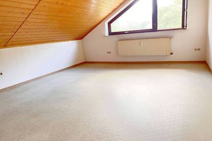 Dachgeschoßwohnung im Grünen - 540,00&nbsp;EUR Kaltmiete, ca.&nbsp; 90,00&nbsp;m&sup2;&nbsp;Wohnfl&auml;che in Eichenbühl (PLZ: 63928) Riedern