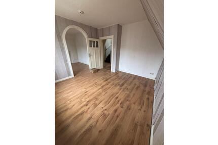 Maisonette-Wohnung 5-Zimmer - 1.050,00&nbsp;EUR Kaltmiete, ca.&nbsp; 110,00&nbsp;m&sup2; in Ronnenberg (PLZ: 30952)