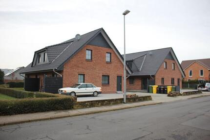 Wohnung Doppelhaushälfte 4 Zimmer KfW 55 zentral in Niebüll