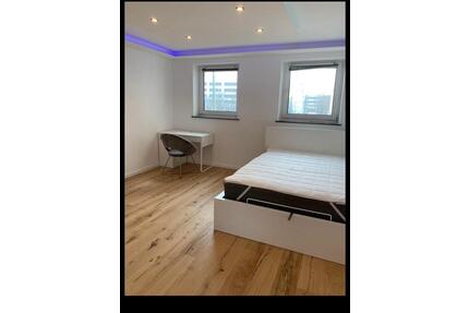 1 zimmer in einer WG - 810,00&nbsp;EUR Kaltmiete, ca.&nbsp; 70,00&nbsp;m&sup2; in München (PLZ: 81539) Ramersdorf-Perlach
