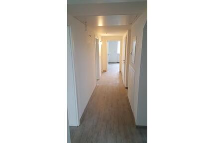 Obergeschosswohnung Kfw 55 - 1.140,00&nbsp;EUR Kaltmiete, ca.&nbsp; 114,18&nbsp;m&sup2; in Hohenroth (PLZ: 97618)