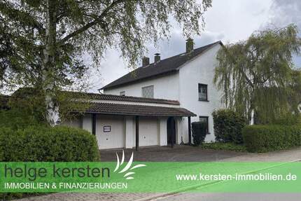 Großzügiges Zweifamilienhaus in Vöhl sucht neue Eigentümer! Keine Käuferprovision!