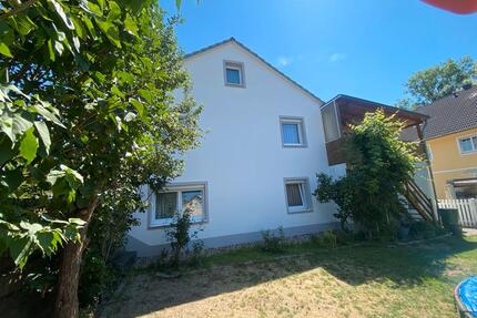 Charmantes Einfamilienhaus in zentraler Lage von Obertraubling