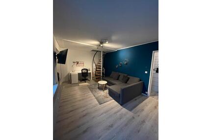 Innenstadtlage: Charmante 2-Zimmer-Dachgeschosswohnung mit Balkon - Braunschweig