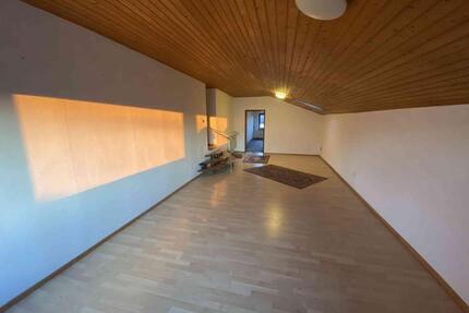 Schöne 3-Zimmerwohnung in gepflegtem Haus in Falkendorf - Aurachtal