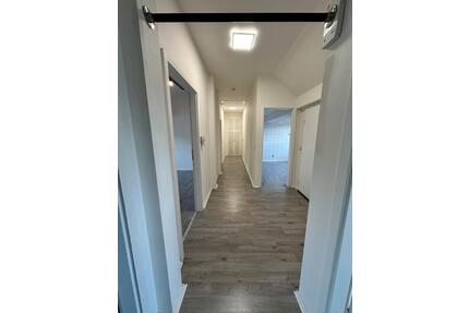 4-Zimmer DG-Wohnung mit Spitzboden Zentral gelegen ab sofort - Wuppertal Elberfeld