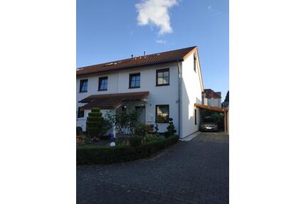 Reiheneckhaus mit Garten und Carport in Bad Honnef