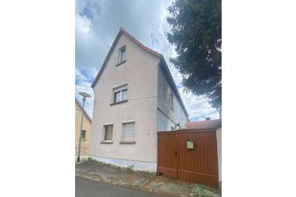 Haus zum Kaufen in Apolda 62.000,00 € 97 m²