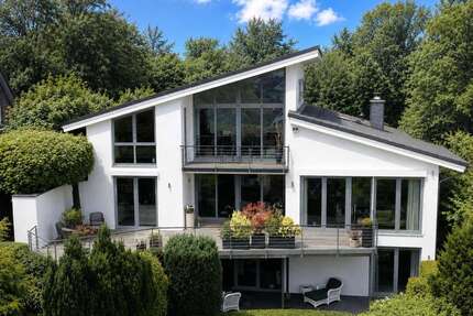 Haus zum Kaufen in Buchholz in der Nordheide 1.450.000,00 € 246 m²