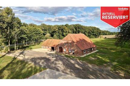 Ländliches Anwesen mit großem Grundstück in Holdorf