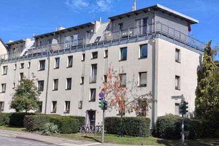 Provisionsfreie 2-Zimmer-Dachgeschosswohnung mit umlaufendem Balkon- Nahe dem Rhein - Bonn