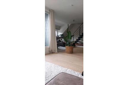Individuelle 3 Raum Atelierwohnung in ruhiger Lage in Odenthal