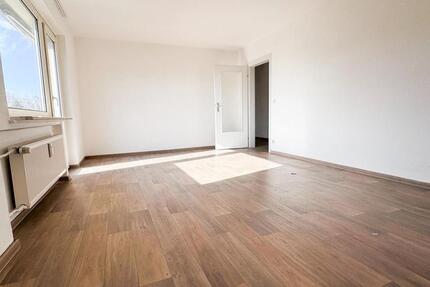 Helle 4-Zimmer-Wohnung mit Balkon in Lehrte