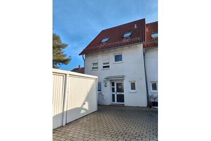 Reihenendhaus in 71155 Altdorf - 2.440,00&nbsp;EUR Kaltmiete, ca.&nbsp; 144,00&nbsp;m&sup2; in Altdorf (PLZ: 71155)