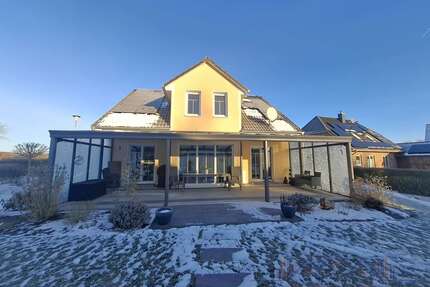 Haus zum Kaufen in Süderbrarup 469.000,00 € 139.6 m²
