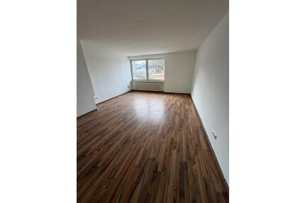 5-Zimmer-Wohnung in Bad Hersfeld mit Balkon & Stellplatz