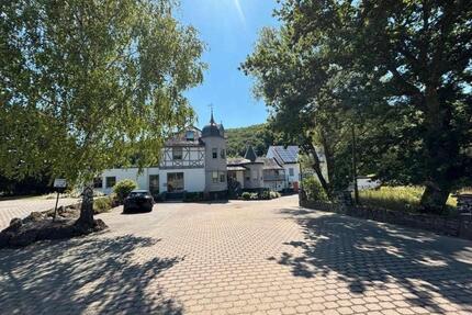 Charmantes Dachgeschoss-Unikat im Grünen“ - Sinn