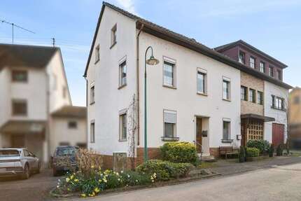 Haus zum Kaufen in Bengel 189.000,00 € 237.82 m²