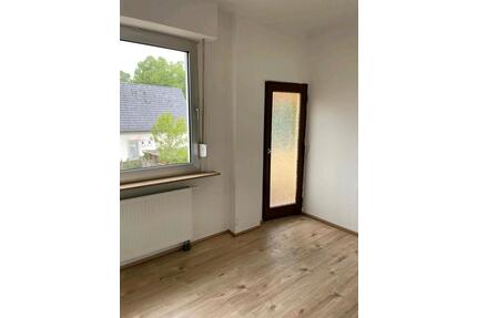 3 Zimmer Wohnung zur Miete - 1.300,00&nbsp;EUR Kaltmiete, ca.&nbsp; 78,00&nbsp;m&sup2; in Sankt Augustin (PLZ: 53757)
