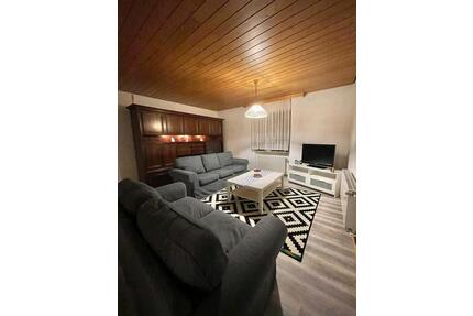 3 12 Zimmer, Küche, Bad, Gäste-WC, Balkon (130 qm) zu vermieten - Schweinfurt Bellevue