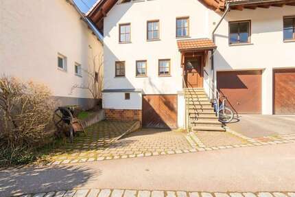 Haus zum Kaufen in Neidlingen 250.000,00 € 158 m²