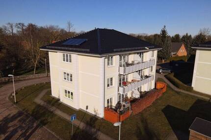 Wassernah in Eldena: Barrierearme 3-Zimmer-Wohnung mit Terrasse und Stellplatz - Greifswald