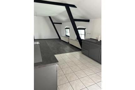 Mietwohnung 103 qm - 490,00&nbsp;EUR Kaltmiete, ca.&nbsp; 103,00&nbsp;m&sup2; in Altena (PLZ: 58762)