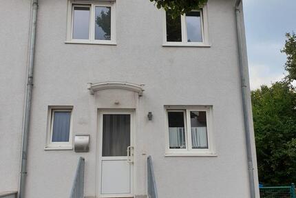 Attraktives 3-stöckiges Reihenendhaus in Groß-Umstadt – stadtnah