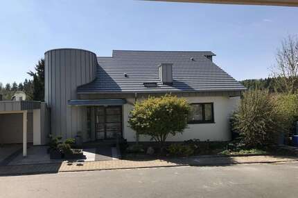 Haus zum Kaufen in Bad Camberg-Schwickershausen 830.000,00 € 350 m²