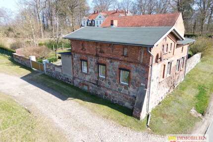 Haus zum Kaufen in Halenbeck-Rohlsdorf Warnsdorf 119.000,00 € 100 m² - Halenbeck-Rohlsdorf / Warnsdorf