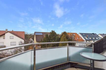 Schöne 3-Zimmer-Maisonette mit Dachstudio in Stuttgart Heumaden
