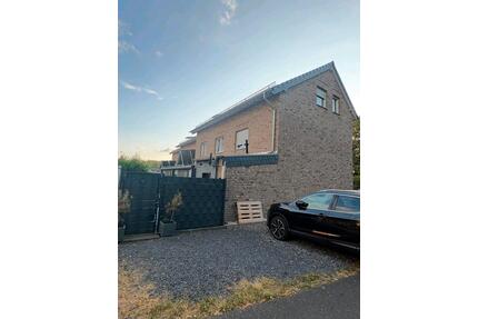 Einfamilienhaus 3 Etagen - 649.000,00&nbsp;EUR Kaufpreis, ca.&nbsp; 197,00&nbsp;m&sup2; in Mönchengladbach (PLZ: 41066) Ost