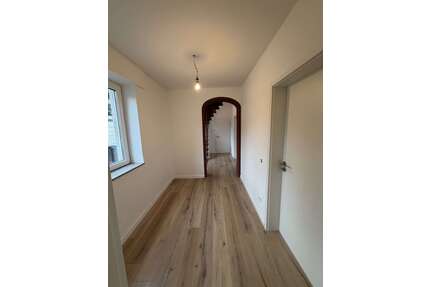 Haus zum Mieten in Köln 2.800,00 € 155 m²