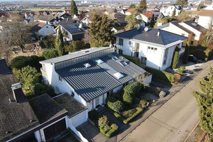 Wohnen am Hang: Modernisierte DHH mit Balkonblick in die Rheinebene - Weinheim Lützelsachsen