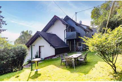 Haus zum Kaufen in Windeck 170.000,00 € 140 m²
