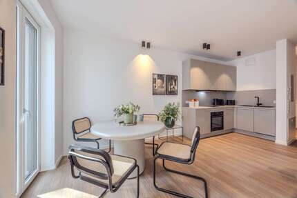 Wohnung zum Mieten in Frankfurt 1.300,00 € 52 m²