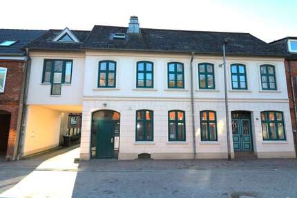 Haus zum Kaufen in Eckernförde 599.000,00 € 193 m²