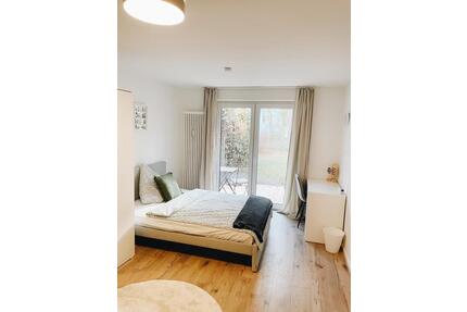 Helles Apartment mit TerasseGarten (vollmöbliert + frisch saniert) - München Hadern