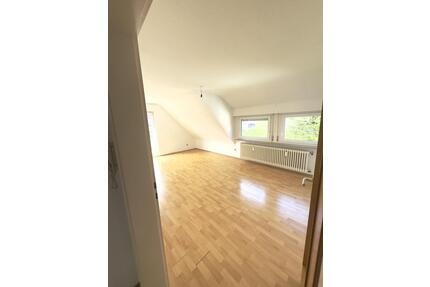 Helle 4-Zimmer-Wohnung mit Balkon & Garage in Korb – ideal für Paare